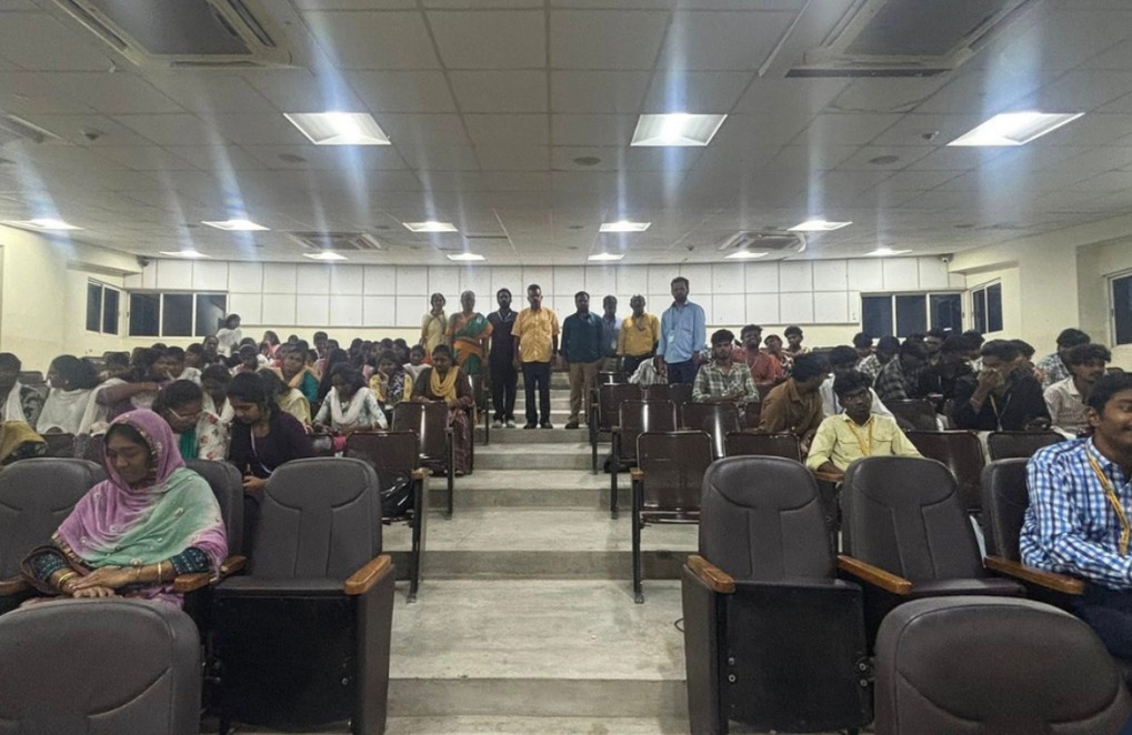 SkillNet Tamil workshop photo 6